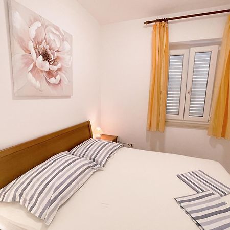 Apartments Villa Marijeta With Free Parking ดูบรอฟนิก ภายนอก รูปภาพ